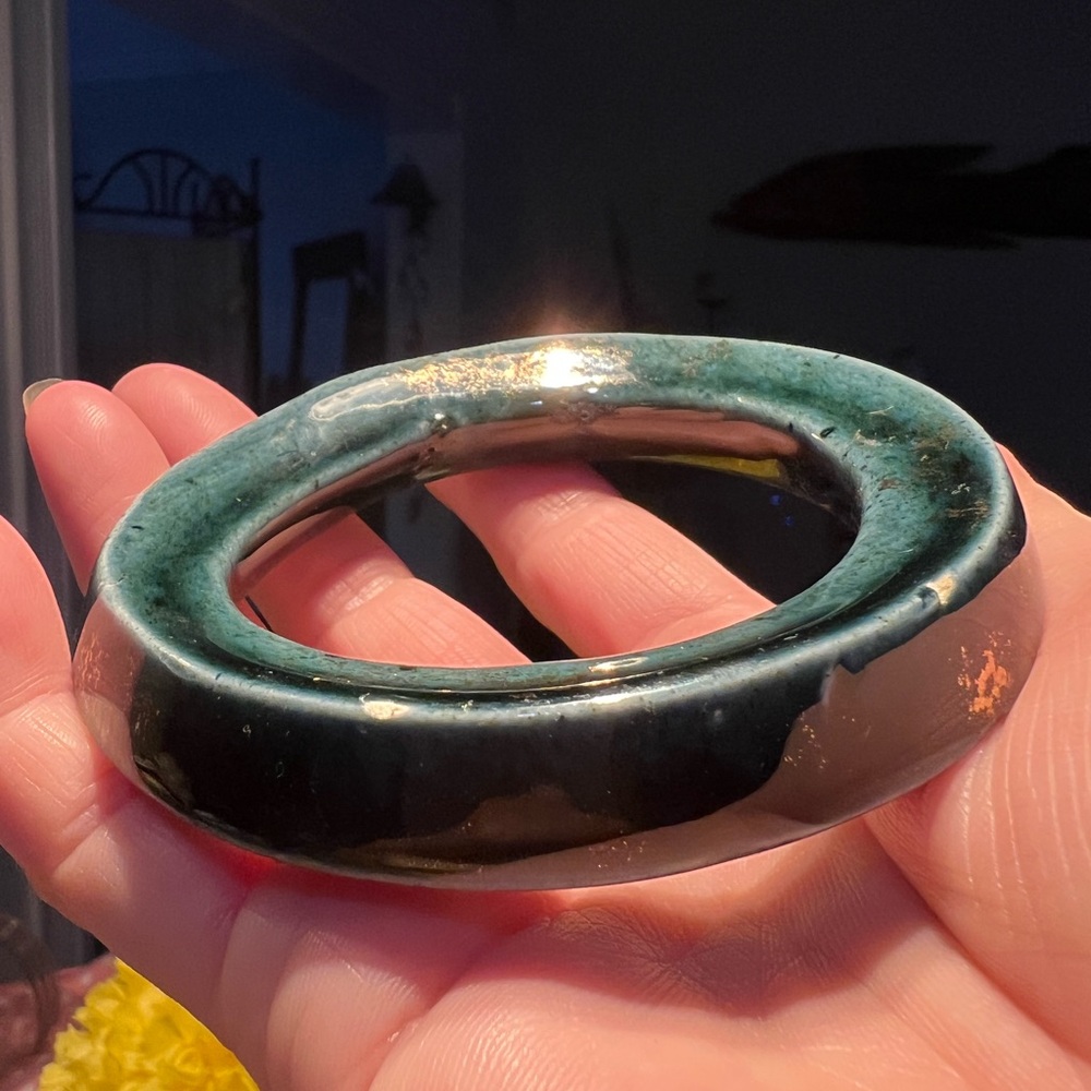 Elegant Green Ceramic Bracelet note minor chips hard to see when its on wrist - Picture 2 of 12
